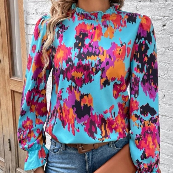 Delilah Wear Tops - New ALLOVER print long sleeve top